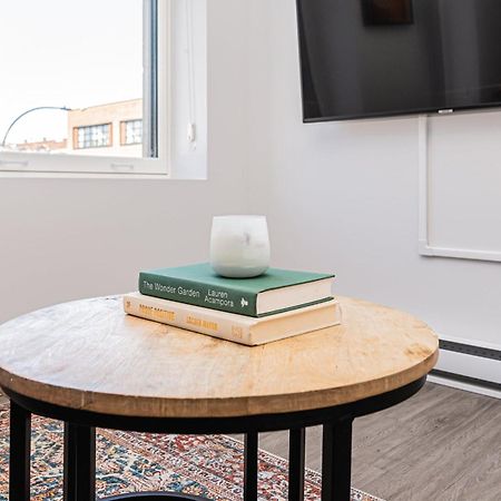 Wonderful New Studio Close To Mount Royal By Den Stays Монреал Стая снимка