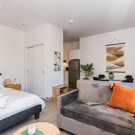 Wonderful New Studio Close To Mount Royal By Den Stays Монреал Стая снимка