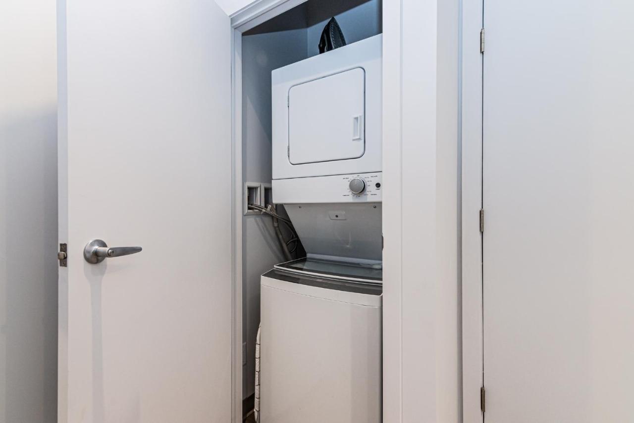 Wonderful New Studio Close To Mount Royal By Den Stays Монреал Екстериор снимка