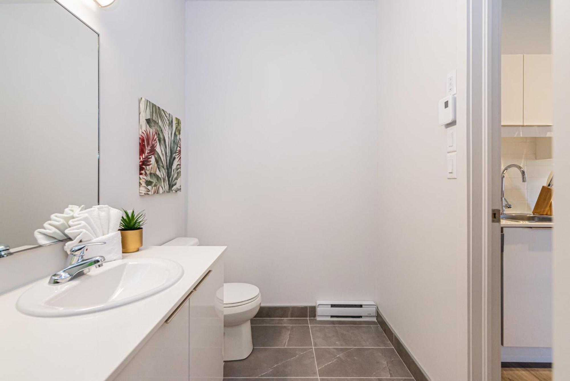 Wonderful New Studio Close To Mount Royal By Den Stays Монреал Стая снимка