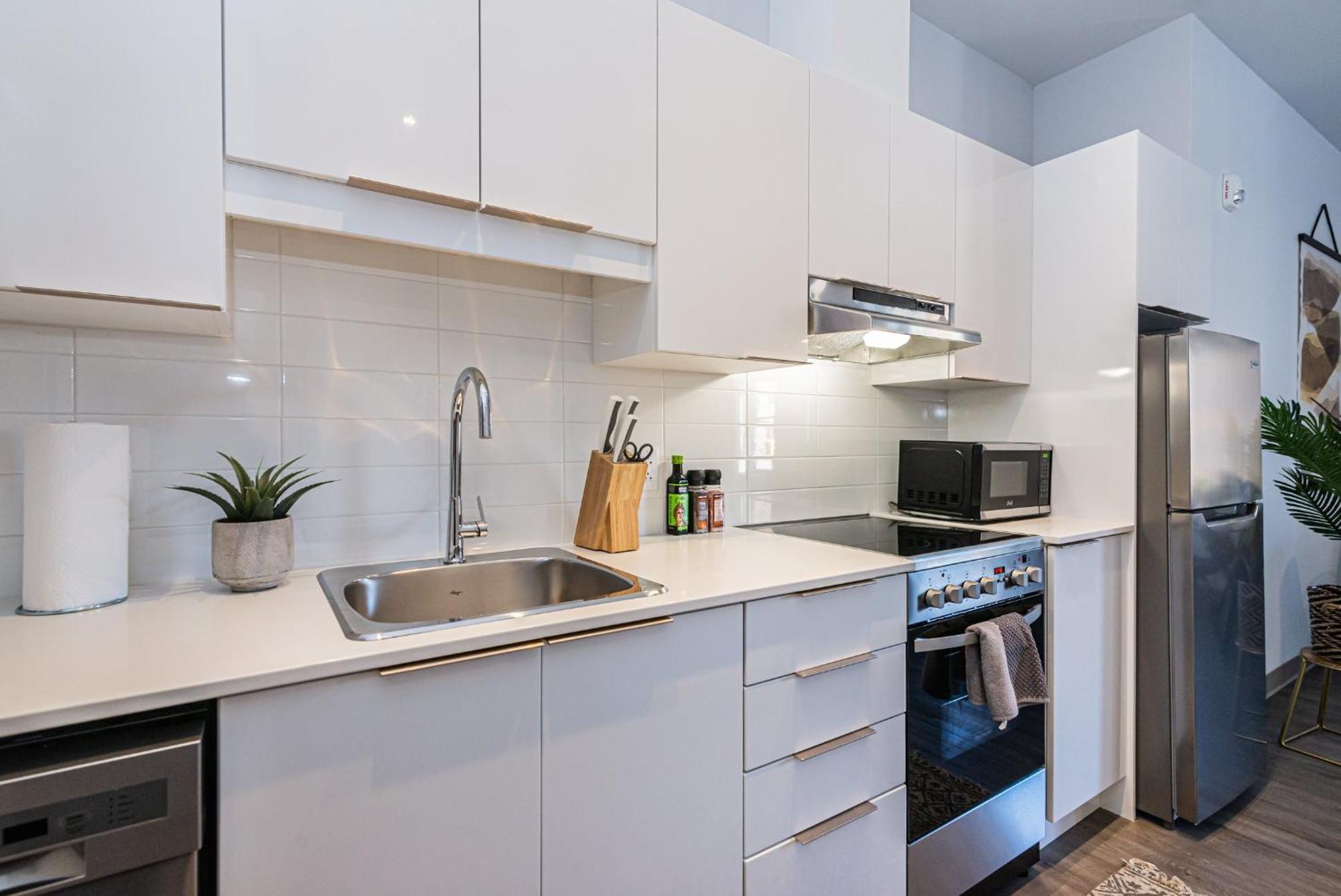 Wonderful New Studio Close To Mount Royal By Den Stays Монреал Стая снимка