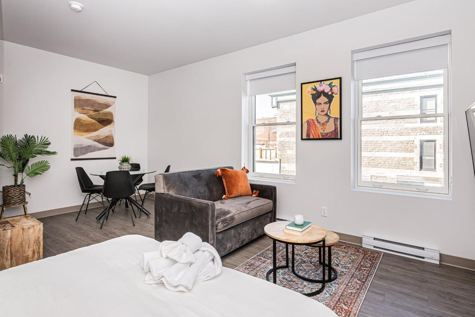 Wonderful New Studio Close To Mount Royal By Den Stays Монреал Стая снимка