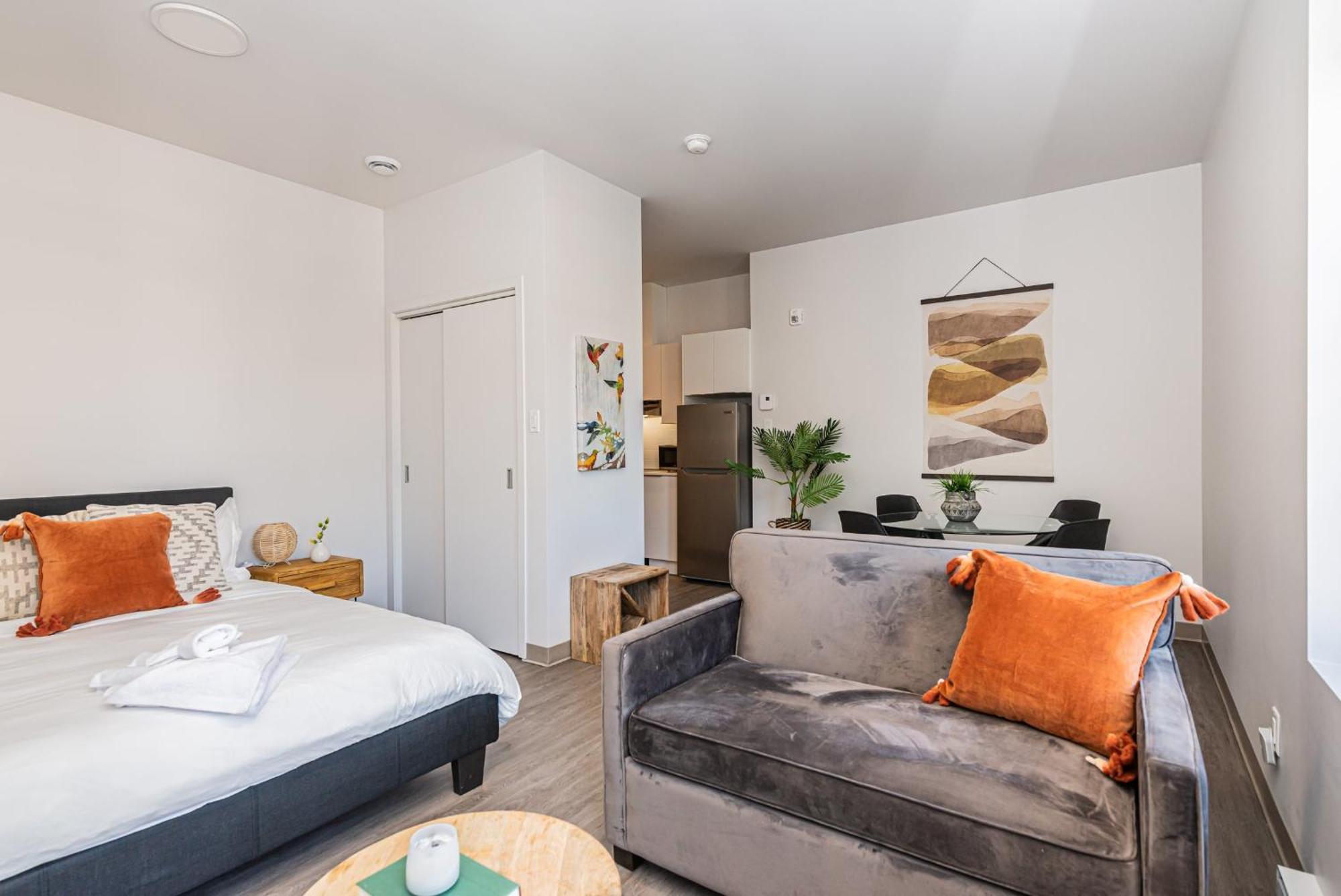 Wonderful New Studio Close To Mount Royal By Den Stays Монреал Стая снимка